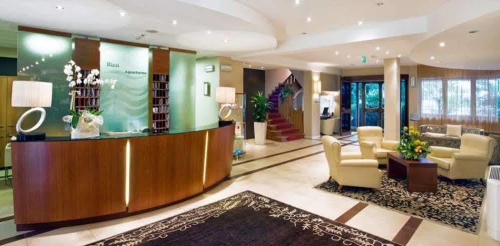 Rizzi Aquacharme Hotel & Spa Boario Terme Екстериор снимка