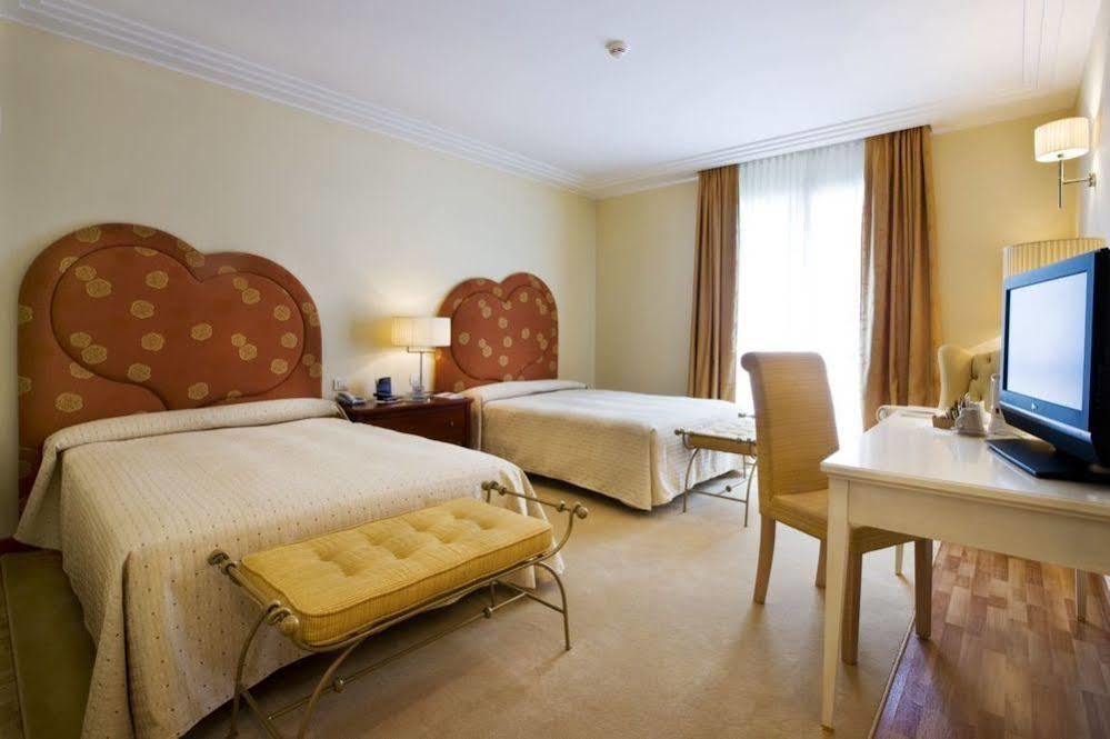 Rizzi Aquacharme Hotel & Spa Boario Terme Екстериор снимка