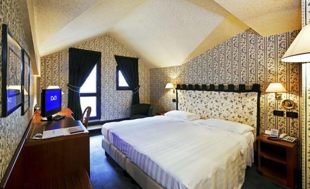 Rizzi Aquacharme Hotel & Spa Boario Terme Екстериор снимка